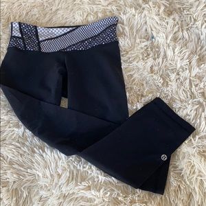 - Cropped lululemon leggings. Size 4
